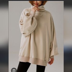 Cozy Oversized Two Tone Turtleneck Sweater With Pockets